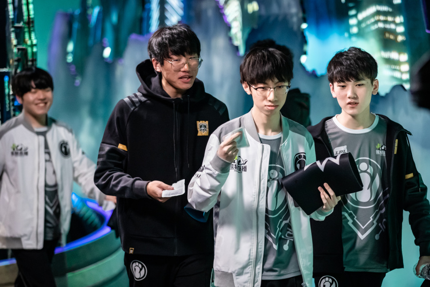 Rookie爆冷击败尤文图斯,势不可挡引爆全场!